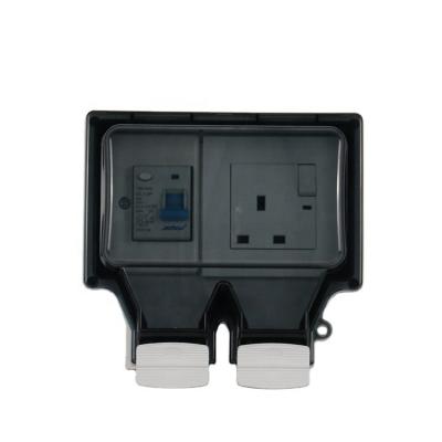 China Electrical Plastic Waterproof Socket Outlet IP66 13A Box Waterproof Outdoor Electrical Outlets for sale