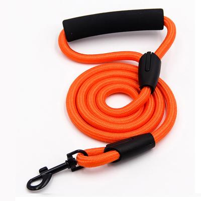 China High Quality Hot Selling Padded Round Rope Pet Dog Hand Holding Rope Nylon Thoughtful Hand Holding Rope Supplies for sale