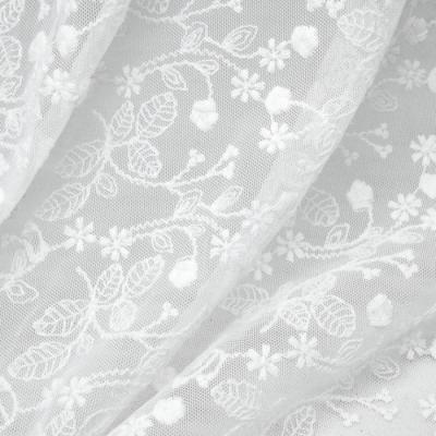 China Viable Low Price New Fashion Lace Fabric Wholesale Tulle Embroidery Lace Fabric for sale