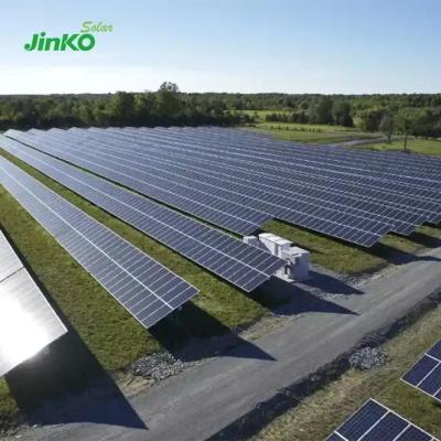 China PERC Technology 575W 580W 585W 590W Jinko-Solarmodul für kommerzielle Solarprojekte zu verkaufen