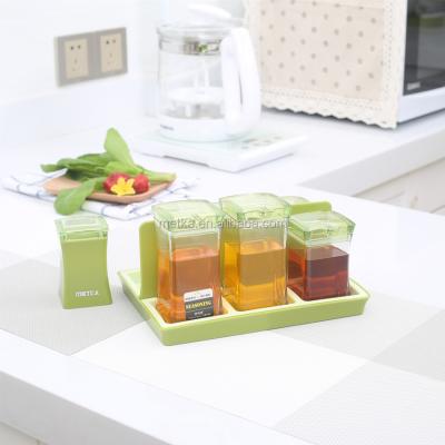 China Sustainable Modern Kitchen Set Condiment/Spice Serving Jars Jars New Arrival Lids Condiment Container Oil Bottle Set Compartment Condiment Rack for sale