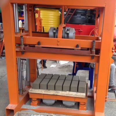 China Factory with five African offices QTJ4-40 used brick making machine for sale for sale