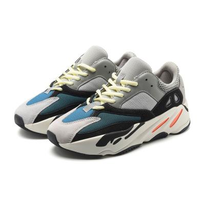 China Fashion Trend Wholesale Hot Sale Original Good Quality V2 Sports 700 Fashion Sneakers Mens Womens Casual Walking Shoes for sale