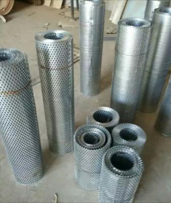 China 0.5 mm Dicke Edelstahl Perforierter Metallblech Mesh Coil zu verkaufen