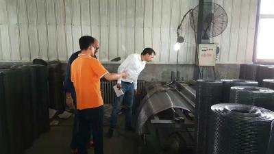 China Fio soldado automático completo Mesh Machine /Wire Mesh Welding Machine à venda