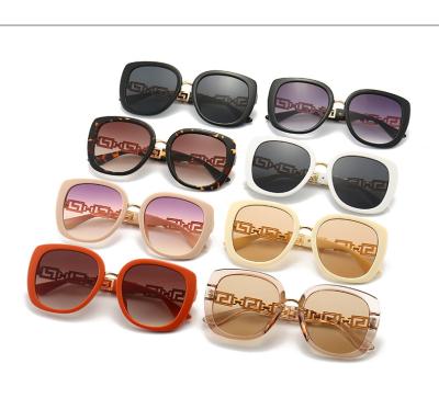 China 2022 Fashion Brand Designer Women Sunglasses Luxury Vintage Are Sunglasses Sun Glasses for sale