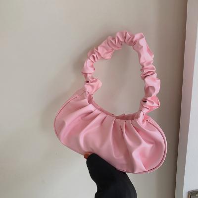 China Korean fashion women's bag 2023 new fashion pleated cloud bag trend personality shoulder bag popular handbag for sale