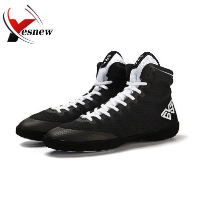 China Black And White Fashion Lightweight Mesh Wrestling Shoes Mens Rubber Boxing Sneakers Breathable Professional Weightlifting Trainers for sale