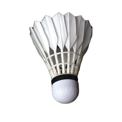 China Wholesale DailyTrainning badminton shuttlecock goose feather raw material badminton shuttlecock goose feather/professional competition for sale