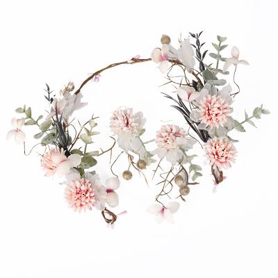 China Handmade bridal tiaras headband set fresh and simple simulation garland jewelry hair accessories flower crown wedding tiara for sale