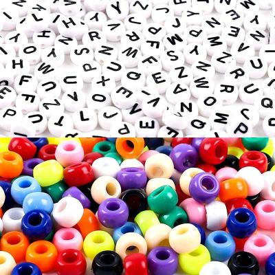 China Healthy Acrylic Alphabet Beads White Multi Color Letter Beads Rainbow Colored Beads DIY Jewelry Set Making Kits for sale