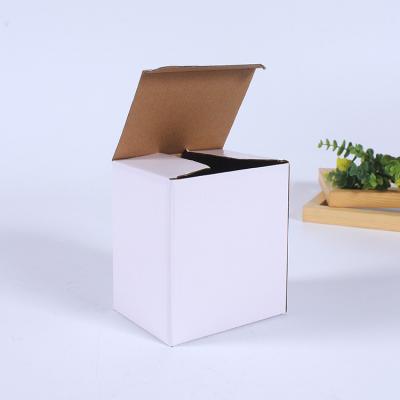 China Custom Recyclable Boxes White Corrugated Box Paperboard Packaging Mailing Box for sale