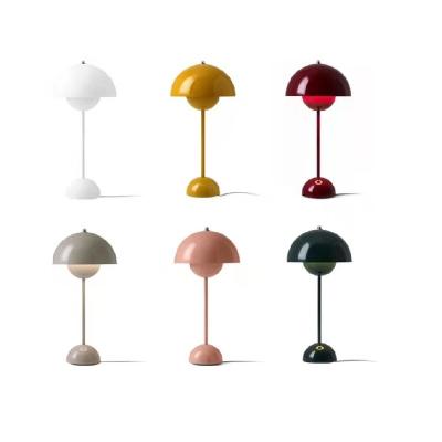 China Dropshipping Modern Wholesale Danish Designer Flower Bud Table Lamp Bedroom Bedside Lamp Desk Lamp Filler for sale