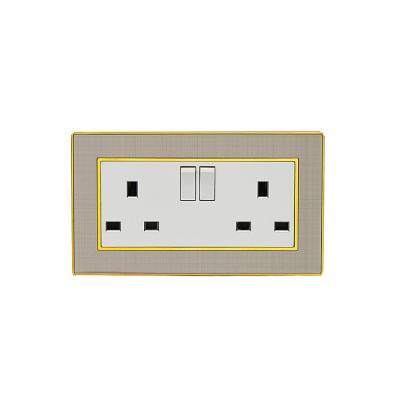 China British Standard Residential / General Purpose Electrical Outlets Double Power 13A Wall Switch Socket Switch Electrical Outlets for sale