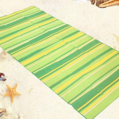 China Eco-Friendly Outdoor Foldable Sand Beach Straw Freestanding Mat for sale