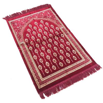 China Different Design Washable Folded Carpet Silk Waterproof Luxury Thick Rug Islamic Turkish Prayer Blanket Gift Set for sale