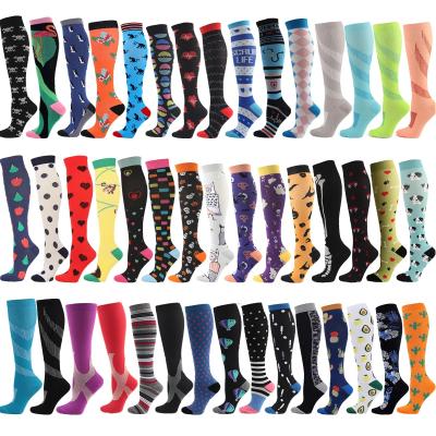 China 20-30 mmHg Hot Sale Antibacterial Knee Retraining Medical Long High Stockings For Running Nurse Compression Socks for sale