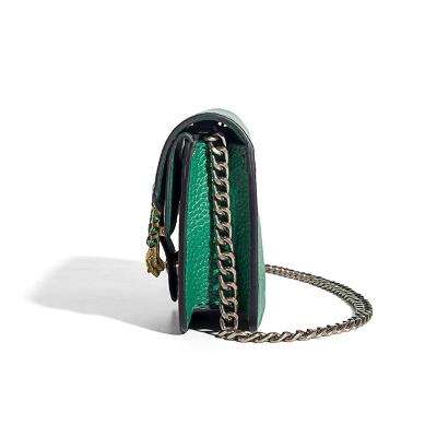 China Water proof 2024 China style Classical Premium Sense Snake Open Leather Bag Green Shoulder Bag for sale