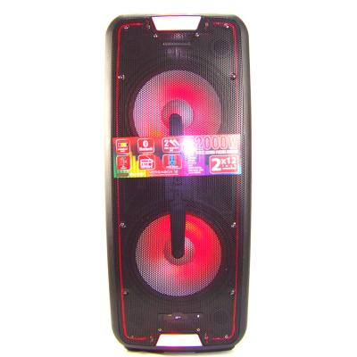 China Multifunctional LED Flashing Light Speakers Portable Home Karaoke Wireless Speaker with Microphone for sale