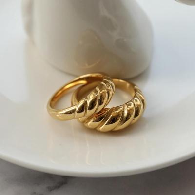 China 2021 New Arrival High Quality New Arrival 18K Gold Stackable Ring Minimal Ring 18K Gold Twisted Dome Bulky Ring for sale