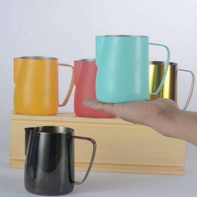 China Stainless Steel Latte Art Espresso Cappuccino Frothing Milk Stocked Jug/Fromming Milk Frothing Pitcher for sale