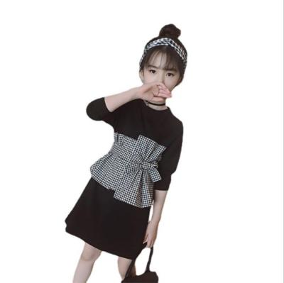 China New Viable Stylish White Plaid Girls Long Sleeve Loose Black Pleated Dresses For Girls for sale