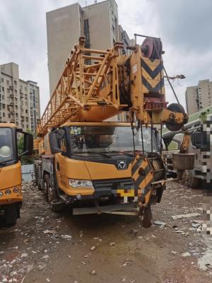 Cina 55 tonnellate di gru mobile Terrian Granello usato per camion Granello telescopico montato Servizio post-vendita in vendita