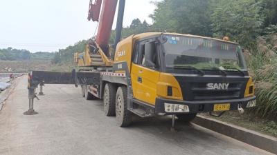 China 15 Years of Experience Maximum Lifting Capacity of 75 Tons Crane with Five-Arm Jib for sale