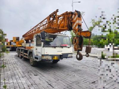 China Zoomlion 30 toneladas de grúa pequeña de camión de carga con alto rendimiento en venta