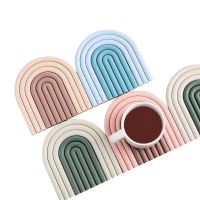 China Factory Direct Sales Rainbow Dining Table U Shape TPR Material Non Slip Table Coaster Coaster Durable Heat Insulated Thermal Place Mat for sale