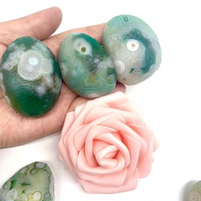 China China Sale High Quality New Flower Green Agate Tumbled Palms Crystals Stone Healing Stone for sale