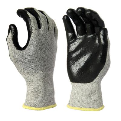 China Flexible HPPE GLOVE GLOVES WITH NITRILE COAT ANTI OIL AND ANTI CUT for sale