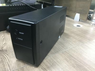 China 1 recurso seguro off-line de la PC 12V UPS sube para la copia de seguridad casera del poder en venta