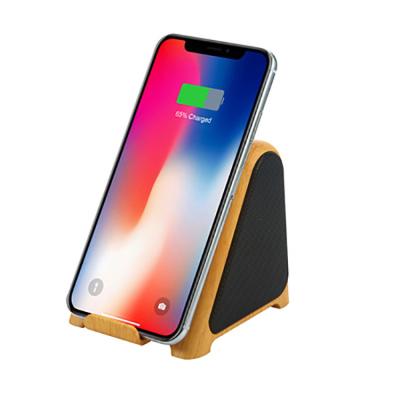 China Mobile Phone 2-in-1 Design Fast Qi Wireless Charger For Smart Phone Universal Wireless Charger for sale