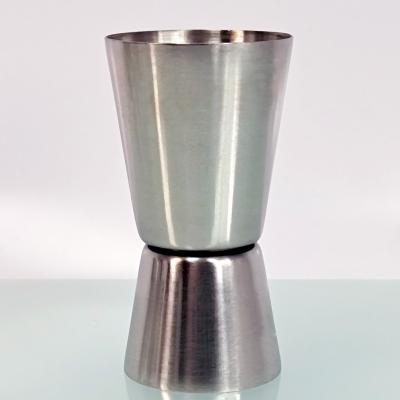 China Viable Silver Shiny Bar Jigger Wine Barware Tools 25/50ml Measuring Cup Cocktail Jigger for sale