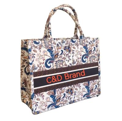 China PORTABLE Women's Shoulder Shopping Bag Vintage Embroidery Book Tote Handbags High-Quality Female Luxury Design Women's Handbags for sale