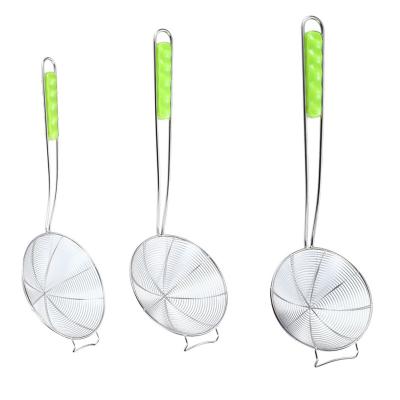 China Sustainable Made China Superior Quality Wire Leak Metal Oil Kitchen Filter Spoon For Cooking for sale