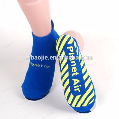 China Antibacterial trampoline socks, trampoline socks grip, socks with treads for sale