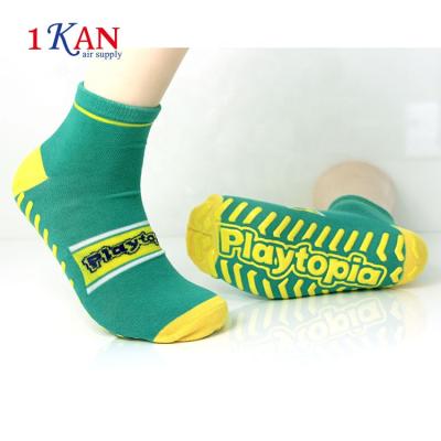 China Antibacterial Breathable Inflatable Sports Socks Custom Logo Non Skid Zone Cheaper Price for sale