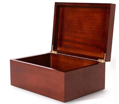 China Custom Wooden Storage Box from Europe with Hinged Lid, Large Decorative Pine Wood Keepsake Boxes for sale