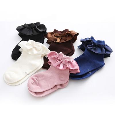 China Custom Made Princess Lace Ruffle Ankle Soft Antibacterial Soft Cute Baby Socks Newborn Cotton Babies Socks With Bows for sale