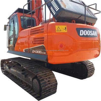 China Excavadora usada Doosan DX300 de 30 toneladas com capacidade de balde de 1,5M3 em perfeito desempenho à venda