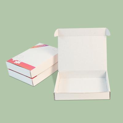 China Free Sample Recyclable Logo Mailer Boxes Large White Fast Resistant Custom Cardboard Packaging Box For Phone Accessories for sale