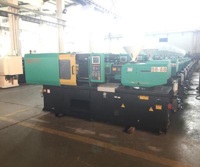 China 900Kn PET Preform Injection Molding Machine Equipped With Hi - Precision Encoder for sale