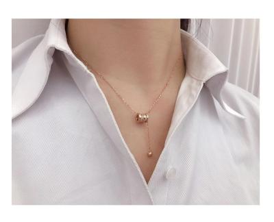 China CLASSIC Simple Titanium Steel Zircon Pendant Necklace Ladies Rose Sweet Gold Necklace Wholesale for sale