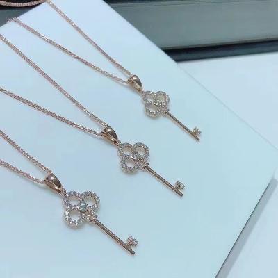 China Vintage Women Light Accessories Luxury Women Temperament Jewelry Head Pendant Necklace for sale