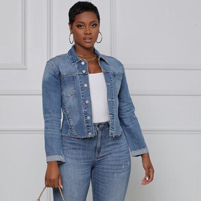 China Breathable Blue Jeans Jacket Ladies Chain Autumn Cotton Lining Denim Jacket 2022 Women's Denim Jacket Short Hollow Back Women's New Arrival for sale