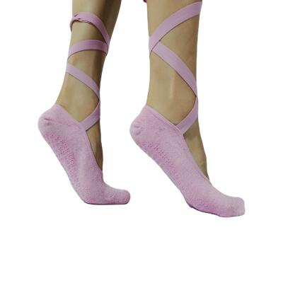 China Breathable Sports Custom Casual Fitness Pilates Yoga New Products Non-slip Grip Sock for sale