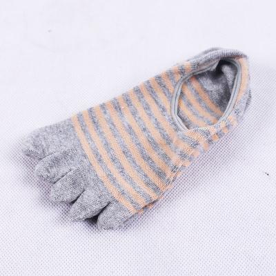 China Factory Cotton Breathable Professional Sports Socks Men's Leisure Sports Breathable Socks Knitted Five Toe Socks for sale