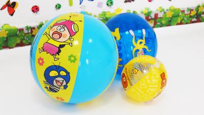 China Blue 24Inch Huge Outdoor inflatable play ball for Beach with Cartoon pringting for sale